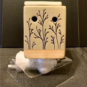 Ceramic Plug-In Fragrance Warmer with Botanical Cutouts